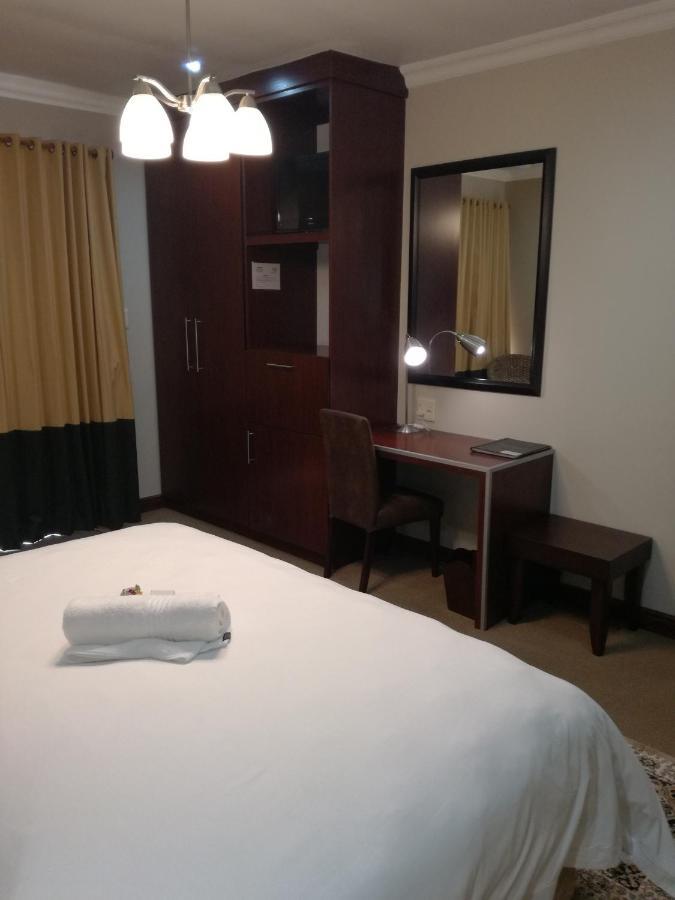Belmont Guesthouse Bloemfontein Exteriör bild